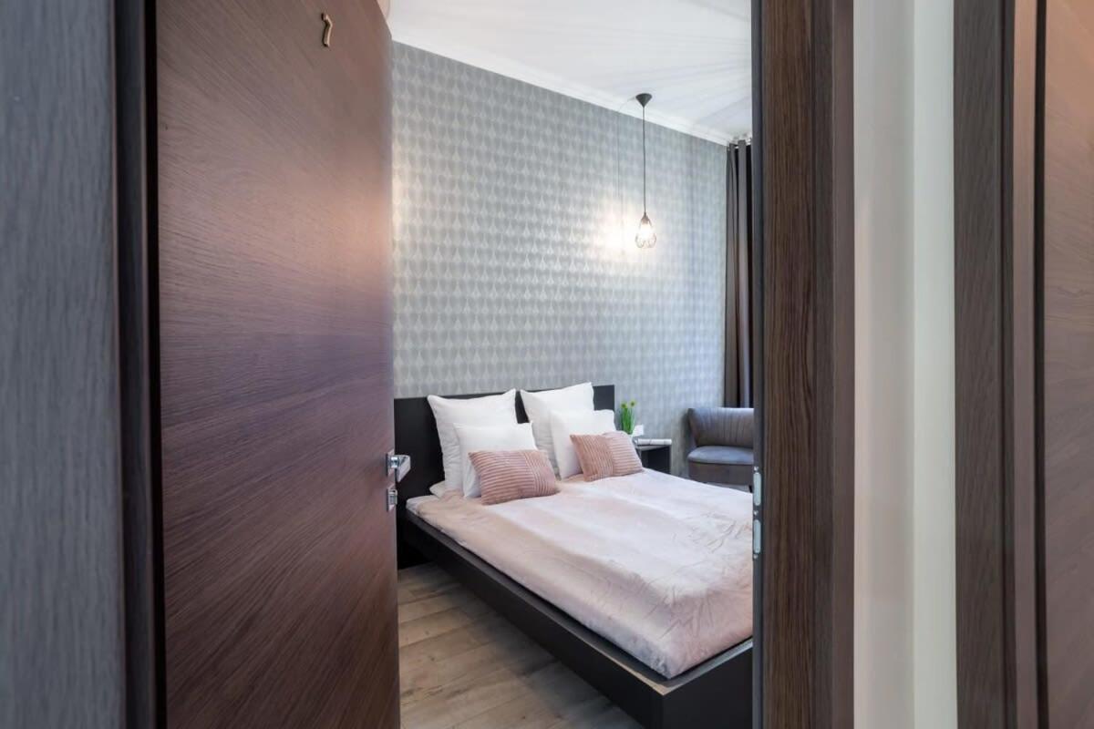 Extra Central And New Studio Budapest Eksteriør bilde