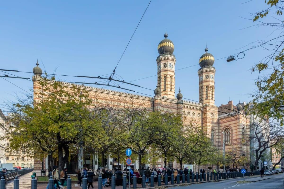 Extra Central And New Studio Budapest Eksteriør bilde